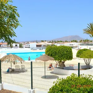 new-renovated-duplex-near-the-ocean-located-in-tenerife-sur.in-canary-islands.com/